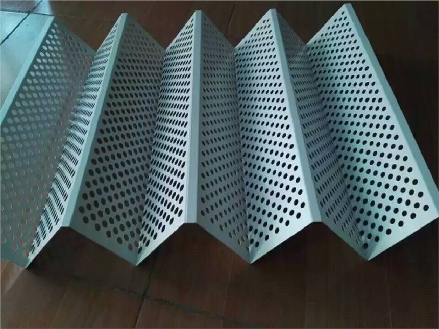 凹凸鋁板裝飾 長(zhǎng)城板風(fēng)格的實(shí)用美學(xué)與卓越價(jià)值